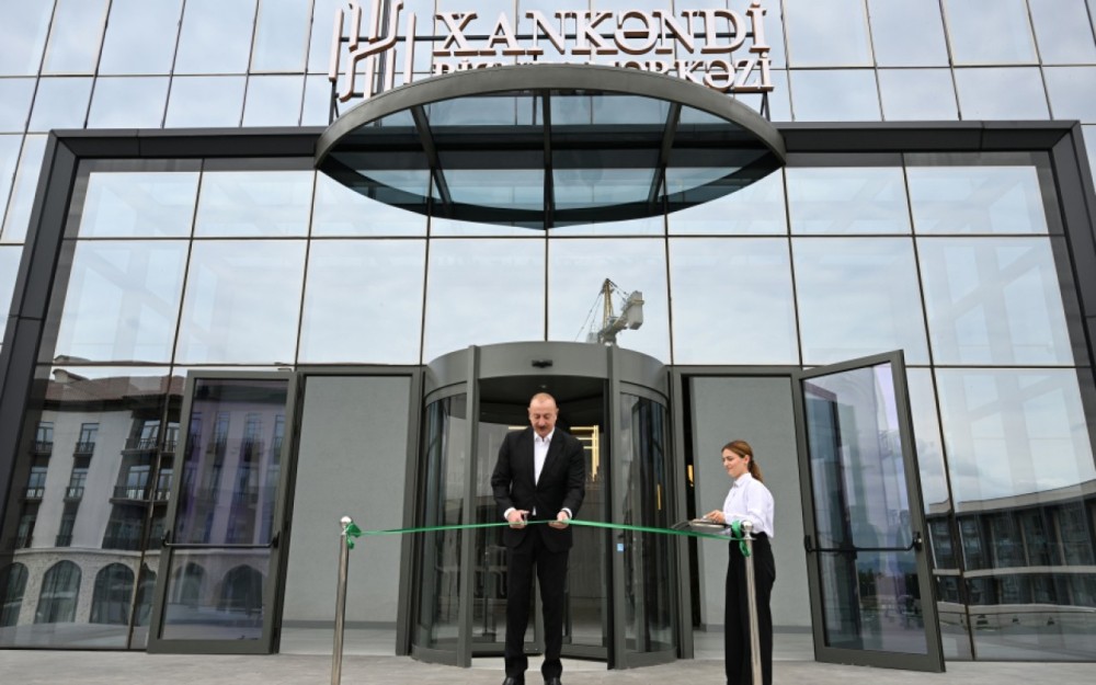 İlham Əliyev “Xankəndi” Biznes Mərkəzinin açılışını etdi -FOTOLAR